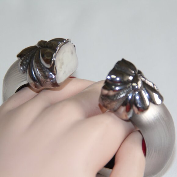 Alexis Bittar Lucite silver tropical Palm Frond Hinged Bracelet. RARE Gorgeous - Picture 13 of 14